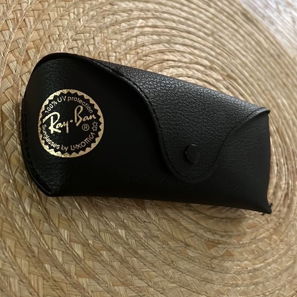 Ray-Ban Sunglasses Pouch Case - Picture 3 of 9